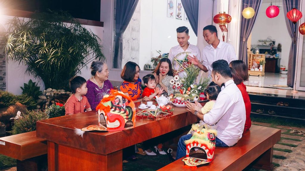 vietnam fete de la mi automne 1024 02 - Les raisons de visiter Hanoï en automne