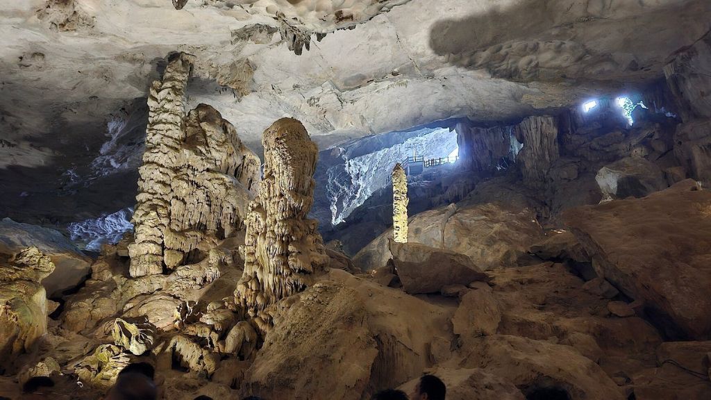 La Grotte Surprenante