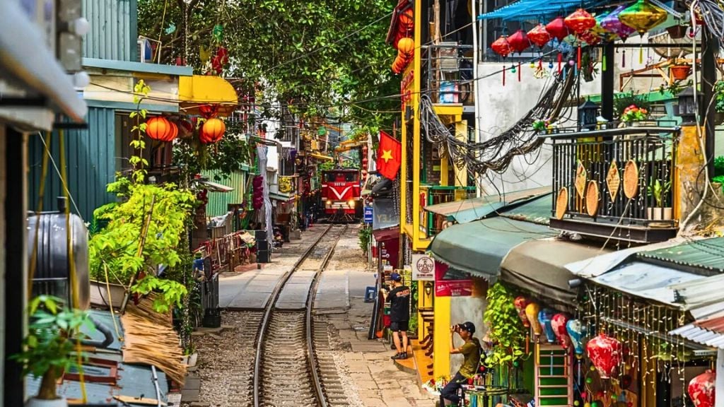 vietnam-hanoi-la-rue-du-train-1024-04