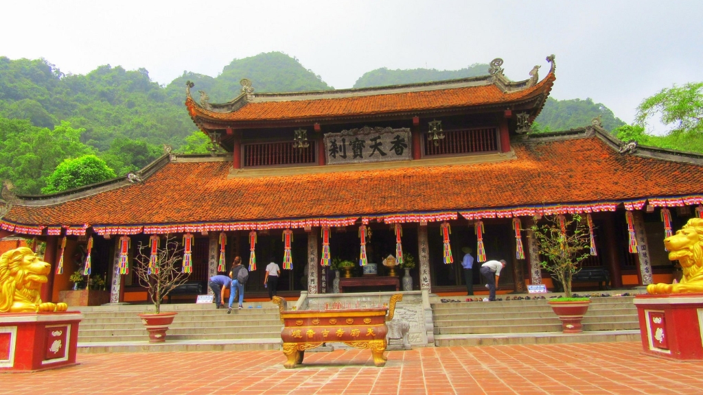 Traditions des fêtes du début du printemps au Vietnam - vietnam hanoi pagode des parfums 1024 Pagode des Parfums