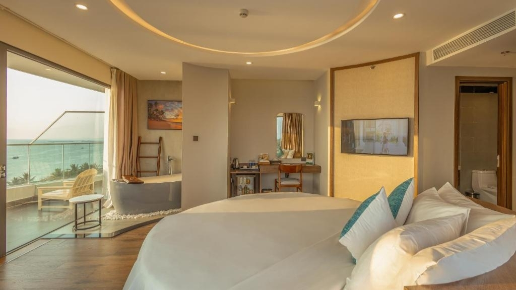 Sunset Beach Resort and Spa Phu Quoc