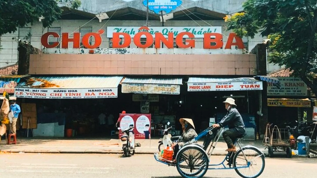 March&eacute; de Dong Ba