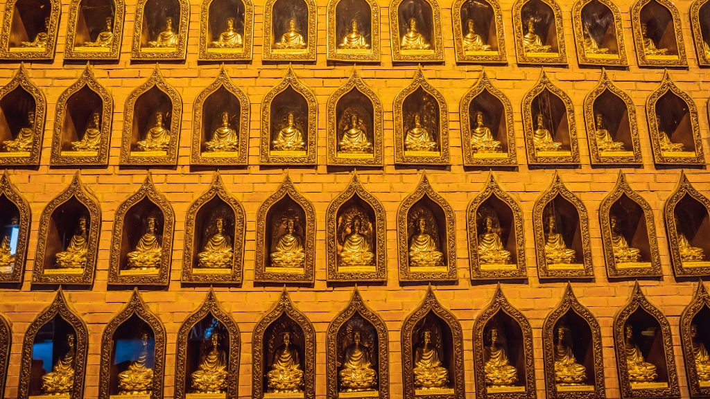 La statue de Bouddha de Bai Dinh