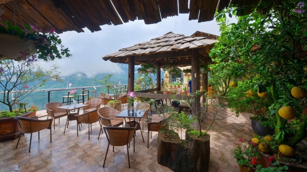 Sapa sky view restaurant and bar
