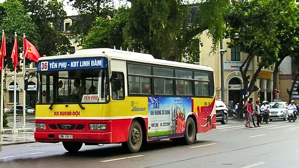 vietnam-transport-hanoi-bus-1024