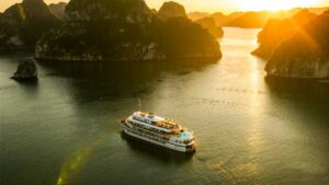 Vietnam halong bhaya soul 1920 1 - Top 5 des grottes de la baie d’Halong à explorer lors de votre voyage