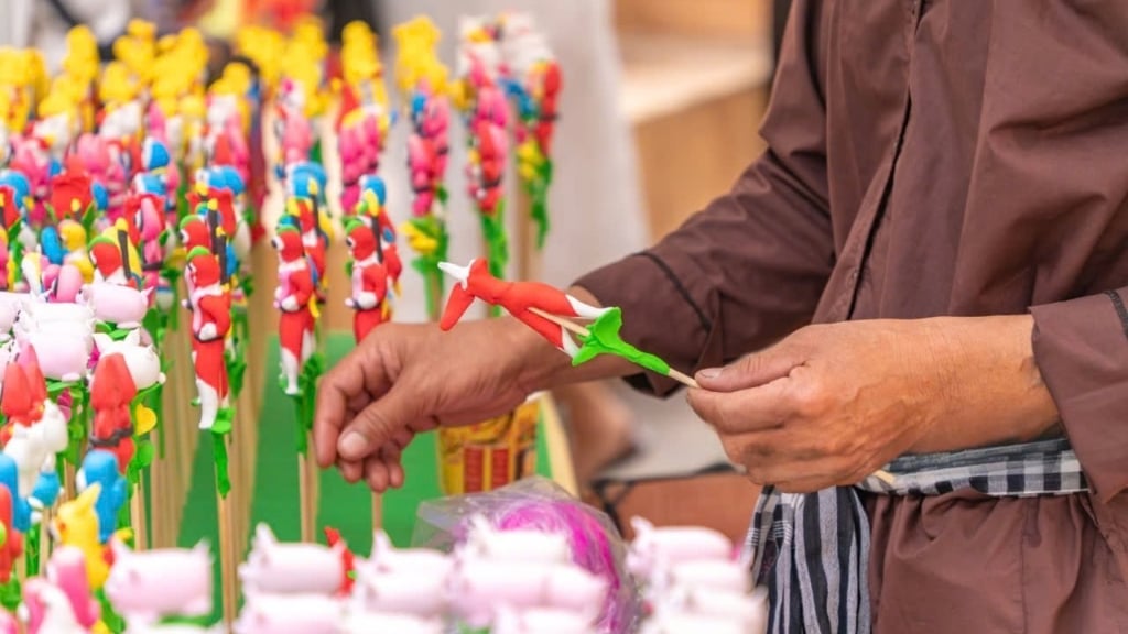 To He Xuan La, Hanoi