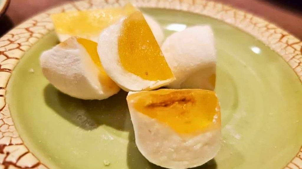 15 gâteaux et bonbons à essayer lors de votre voyage au Vietnam - vietnam hue cuisine keo cau 1024 Keo cau - Bonbons “Cau” Hue