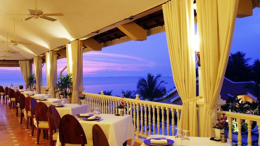 The Pepper Tree – La Veranda Resort 