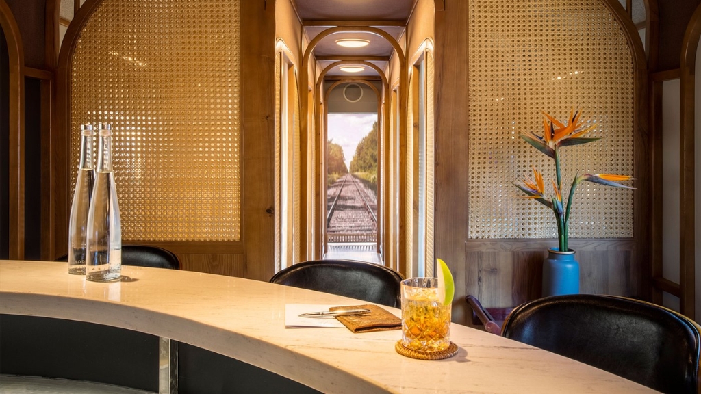 Restaurant gastronomique et bar