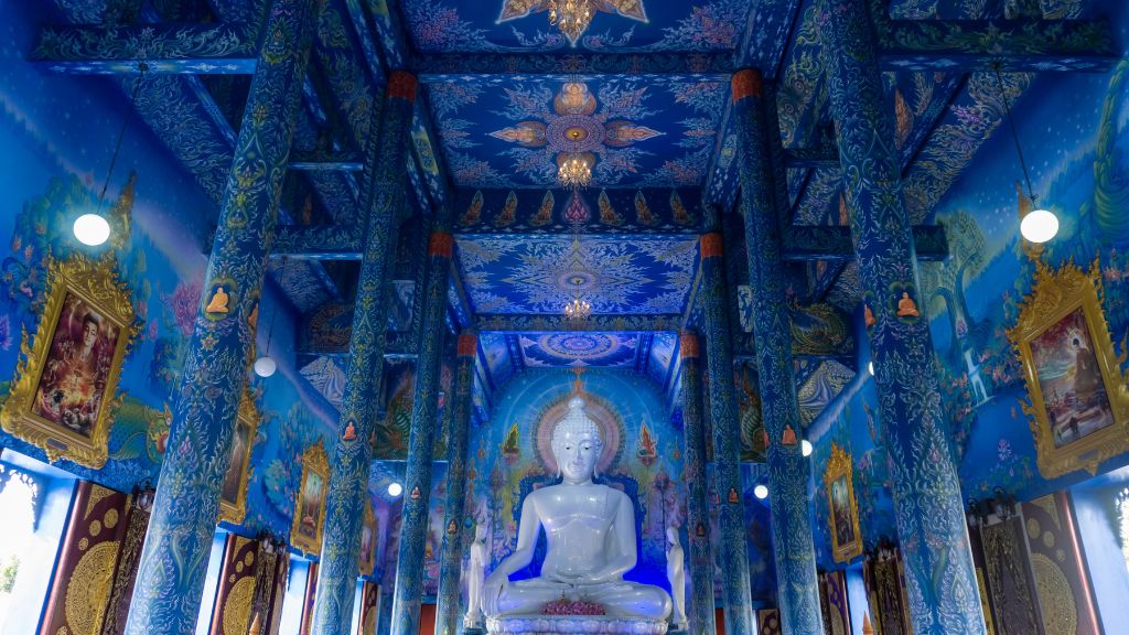 Blue Temple à Chiang Rai : une visite courte qui marque vraiment - thailande chiang rai blue temple interieur wat rong suea ten 1024 Wat Rong Suea Ten