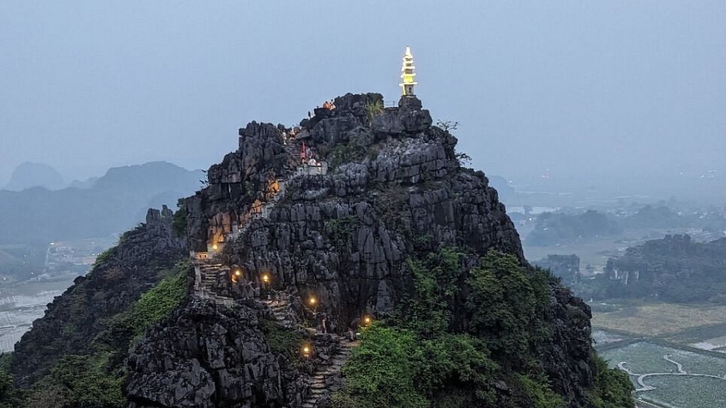 Ascension de la grotte Mua à Ninh Binh