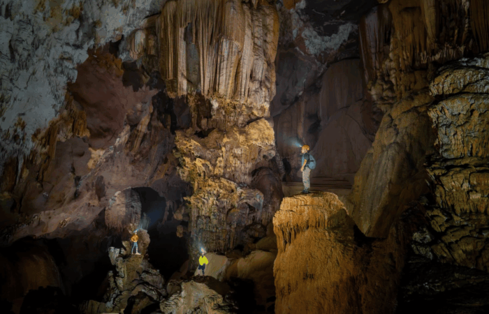 Nouvelle grotte et de son « palais de stalactites » à Phong Nha – Kẻ Bàng