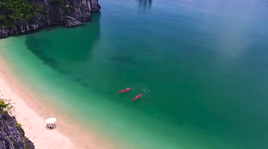 Repas exclusif sur une plage privée à Halong