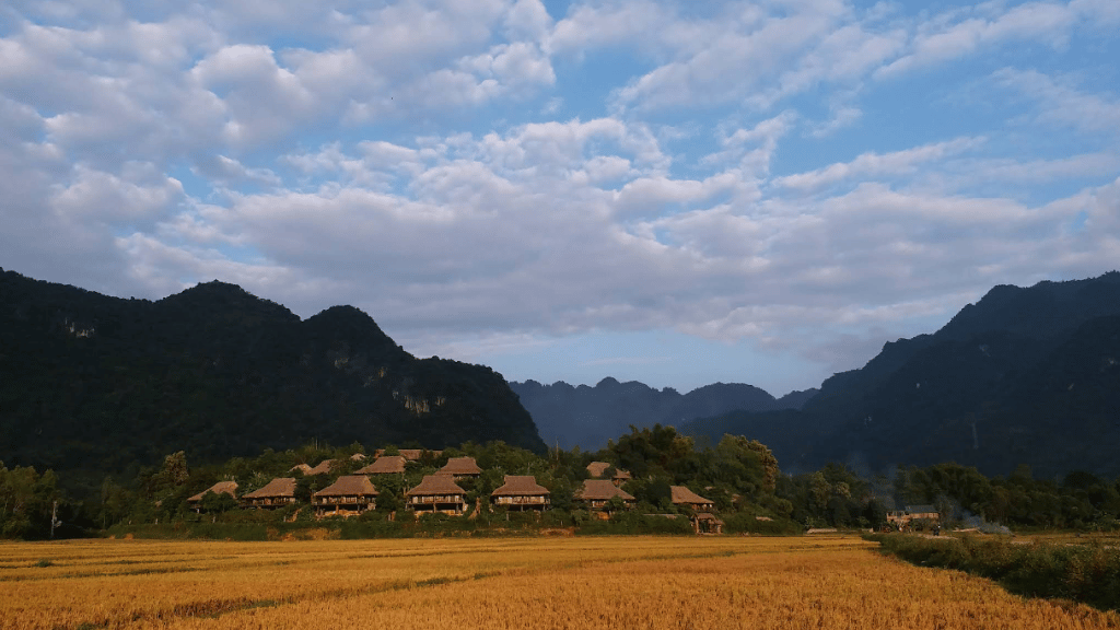 Villages de Mai Chau : à la découverte d’une vie locale authentique - vietnam mai chau village de lac 1024 Villages de Mai Chau: Habitants locaux dans le village de Lac -Mai Châu
