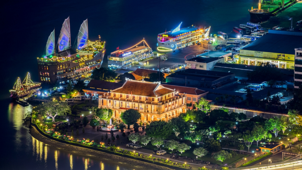 Le quai de Nha Rong à Ho Chi Minh Ville, site historique au bord de la rivière Saïgon
