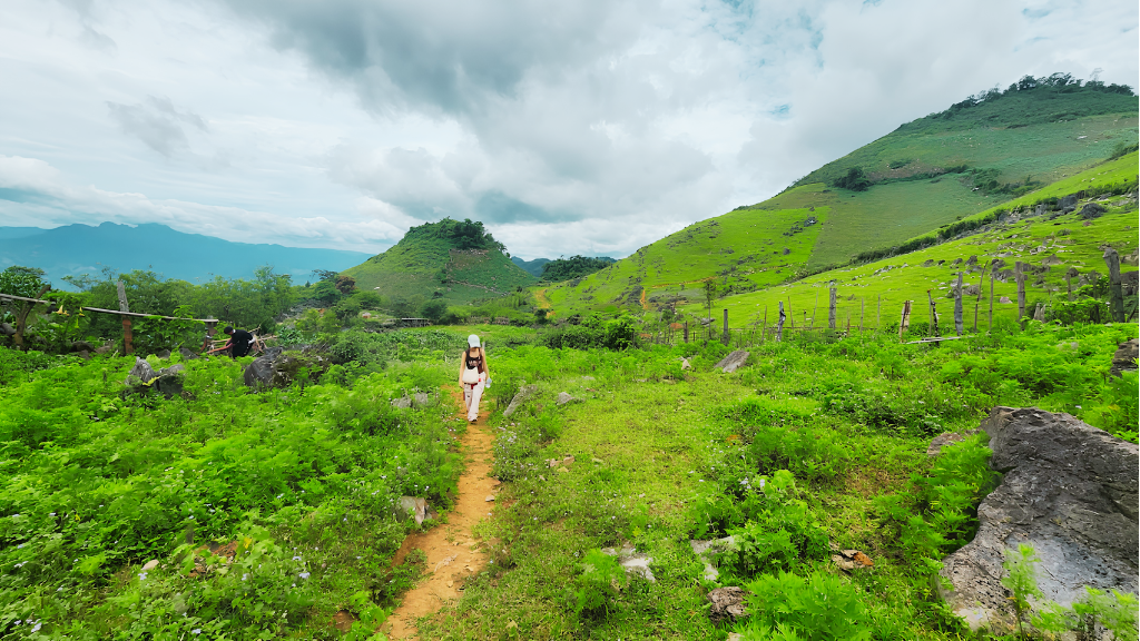 Mai Chau-Van Ho : les 3 jours qui ont marqué toute l’équipe Hanoi Voyages - vietnam van ho 3 jours equipe hanoi voyages 05 1024 Sentier de trekking spectaculaire au cœur d’une nature sauvage et préservée
