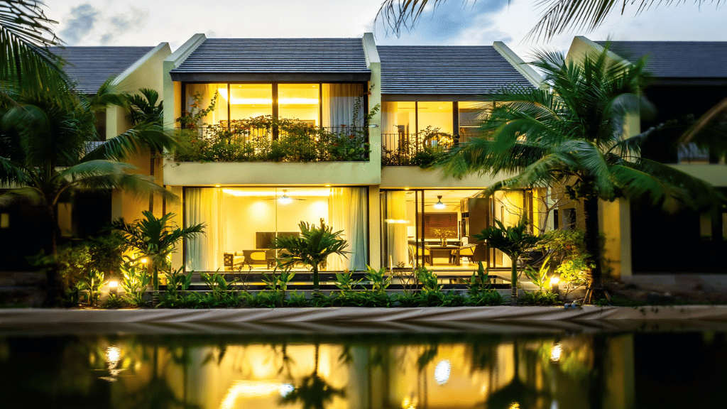 Villa au Vietnam : pourquoi c’est le meilleur choix entre amis - vietnam villa au vietnam meilleur choix entre amis 1024 Villa privée avec piscine entourée de végétation luxuriante au Vietnam