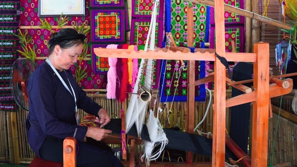Découverte des métiers artisanaux traditionnels des habitants de Ngoc Con