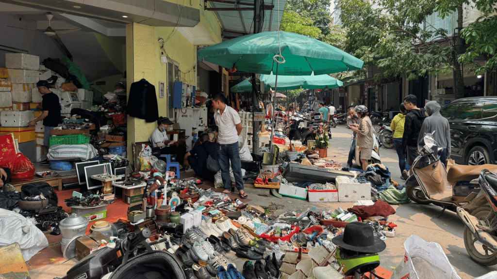 Marché traditionnel de Cho Troi à Hanoi