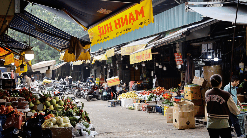 Marché Long Bien à Hanoi