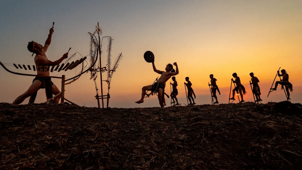 La musique des gongs, liée aux traditions spirituelles locales