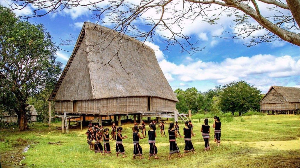 Que voir et faire aux Hauts Plateaux du Centre Vietnam? - vietnam hauts plateaux du centre vietnam chez lhabitant Chez l'habitant : une immersion culturelle