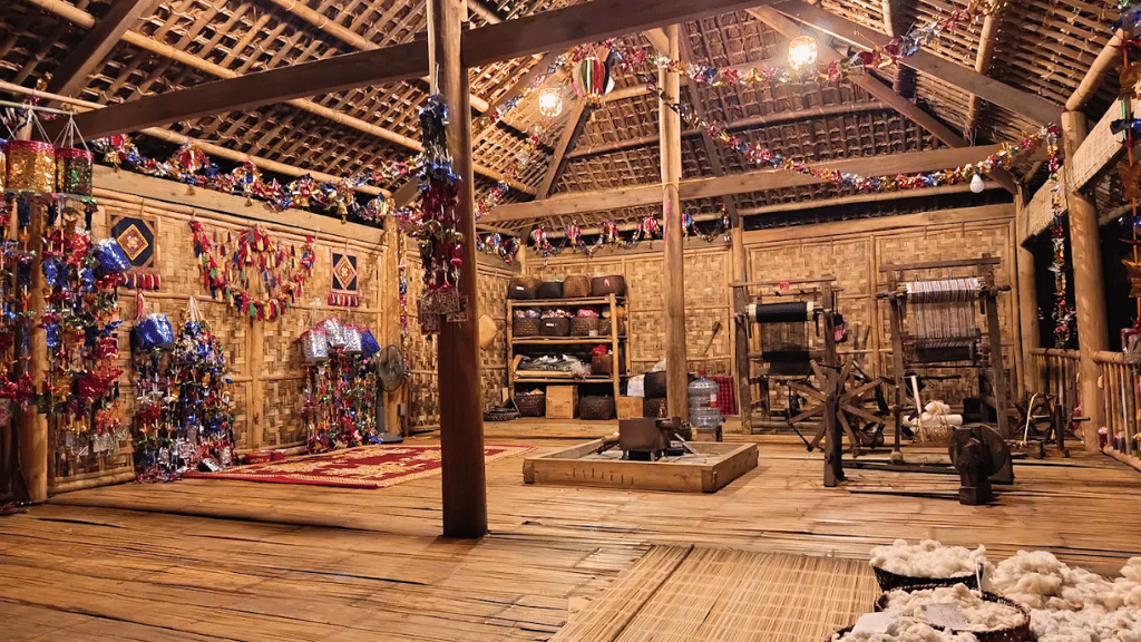 5 villages vietnamiens qui attirent les voyageurs grâce au tourisme communautaire - vietnam thai nguyen village thai hai 01 1024 L'intérieur d'une maison traditionnelle à Thai Hai
